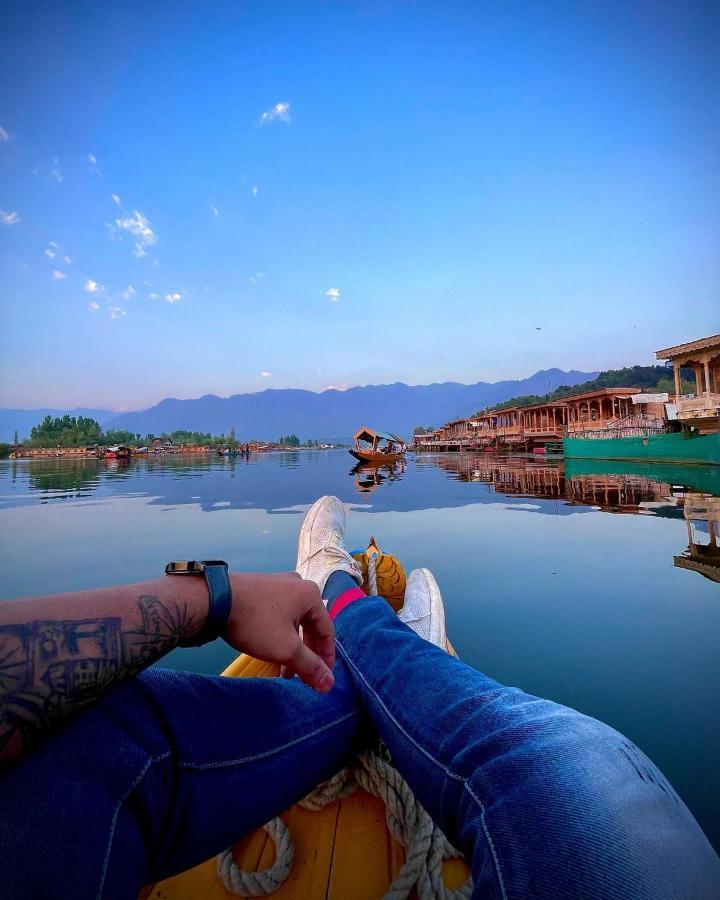 فندق Lala Rukh Group Of Houseboats Srīnagar المظهر الخارجي الصورة