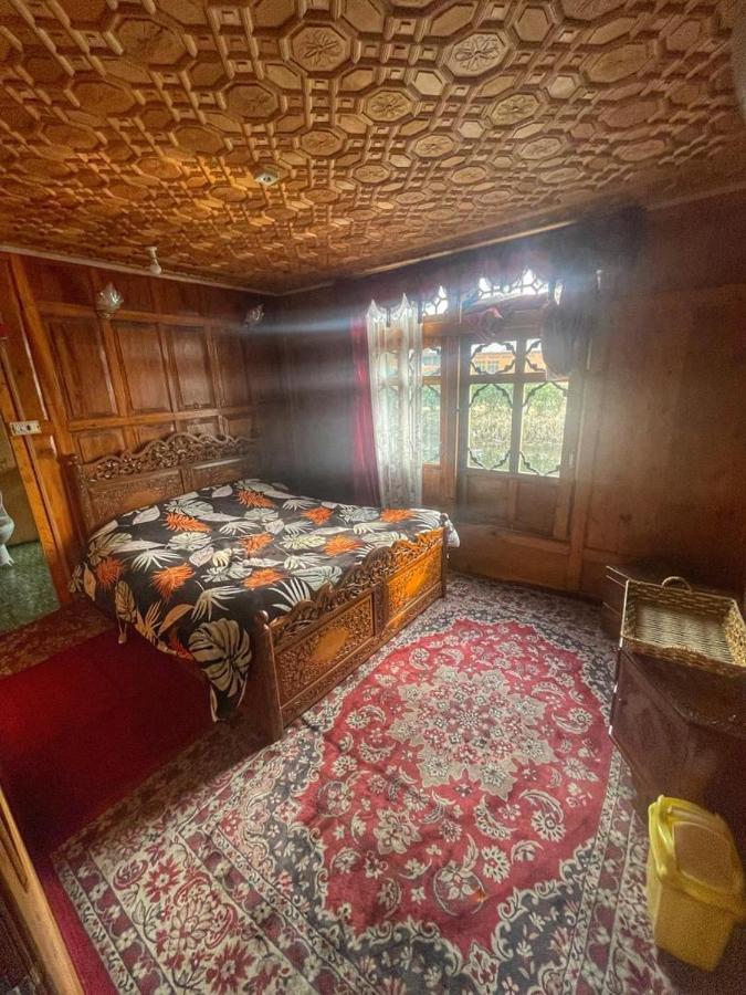 فندق Lala Rukh Group Of Houseboats Srīnagar المظهر الخارجي الصورة