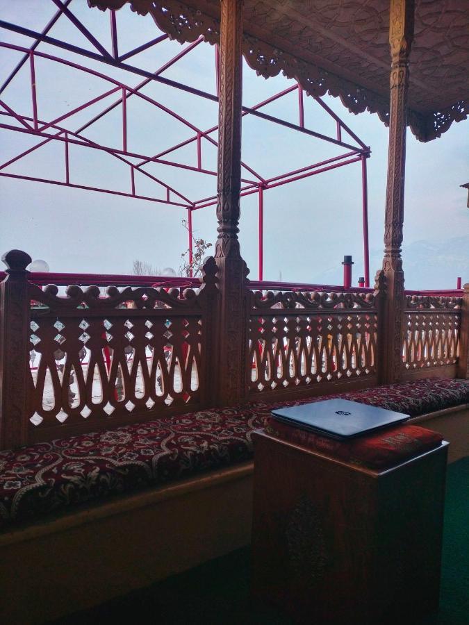 فندق Lala Rukh Group Of Houseboats Srīnagar المظهر الخارجي الصورة