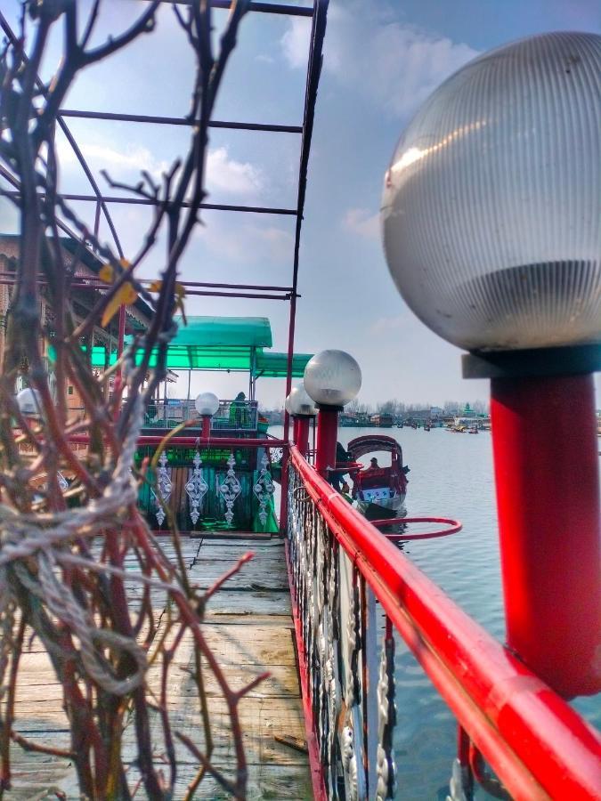 فندق Lala Rukh Group Of Houseboats Srīnagar المظهر الخارجي الصورة