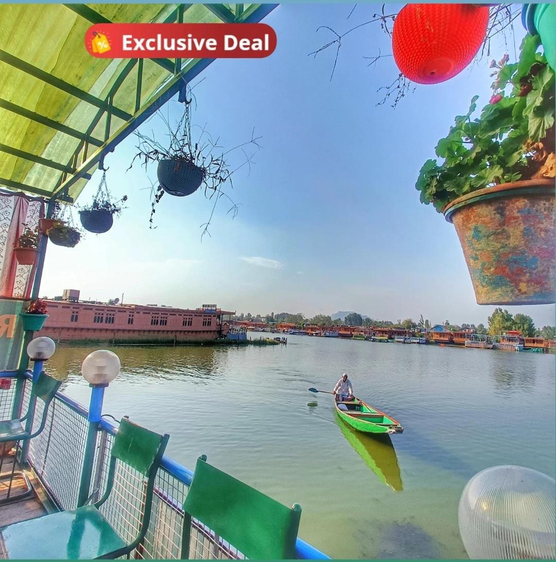 فندق Lala Rukh Group Of Houseboats Srīnagar المظهر الخارجي الصورة